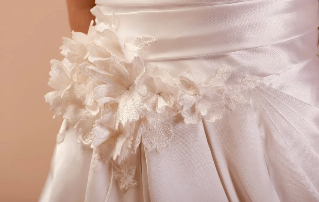 Isla detail | The Perfect Bridal Company