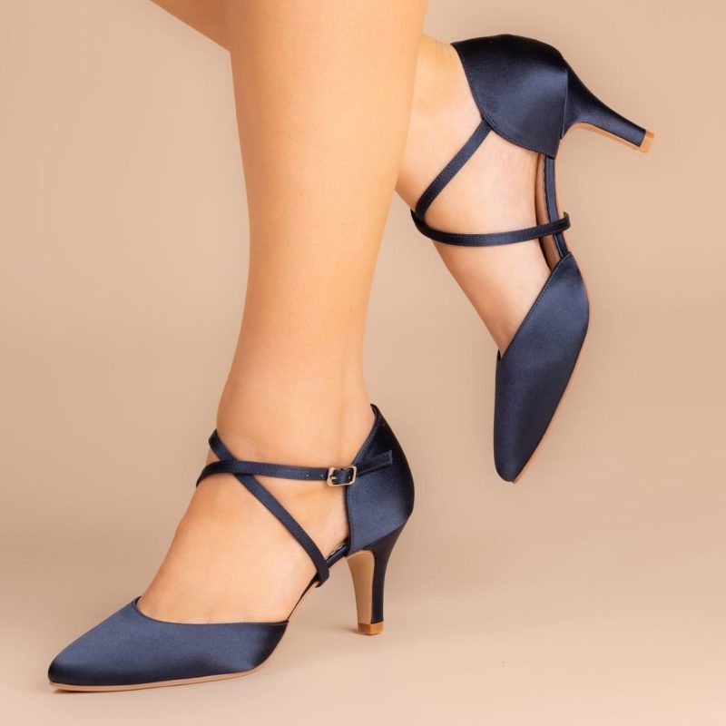 SONYA NAVY IMG 0008 3 scaled e1693319722954 | The Perfect Bridal Company