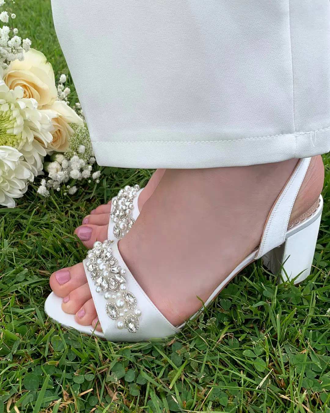 Bridal shoes for outdoor wedding shop